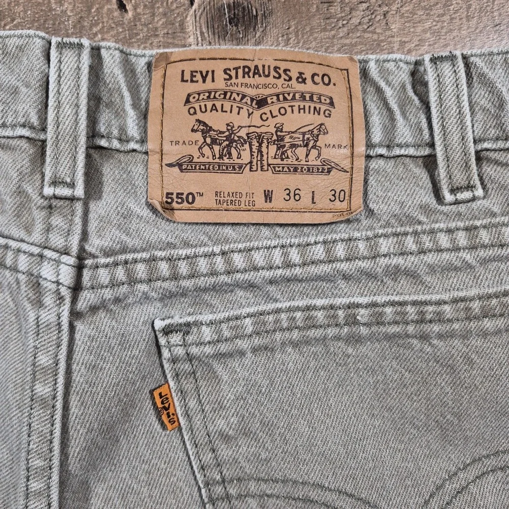 Vintage 90s 550 Levis Jeans Mens 34x27 Green Denim Orange Tab Made in USA 1996